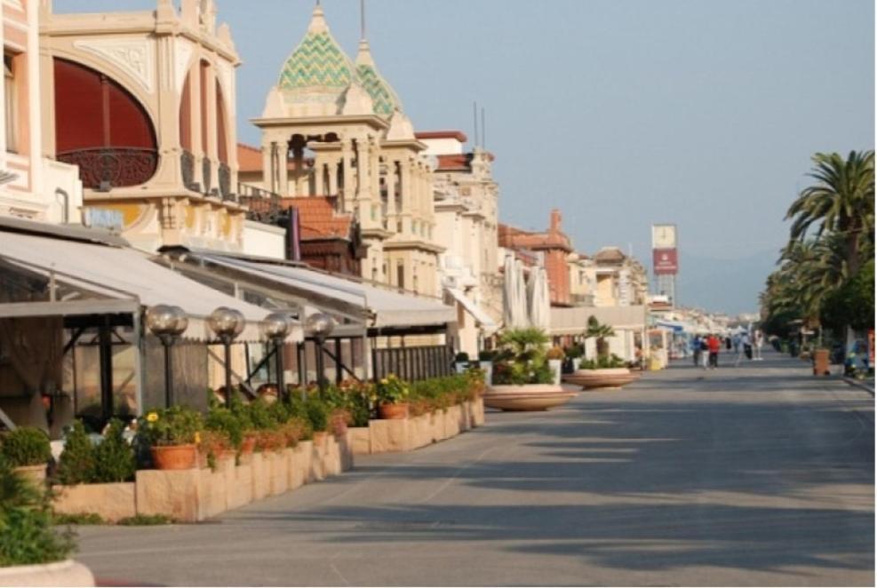 Historical Apartments By Seaside เวียเรจโจ ภายนอก รูปภาพ