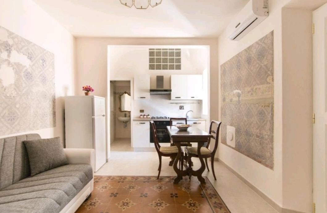 Historical Apartments By Seaside เวียเรจโจ ภายนอก รูปภาพ